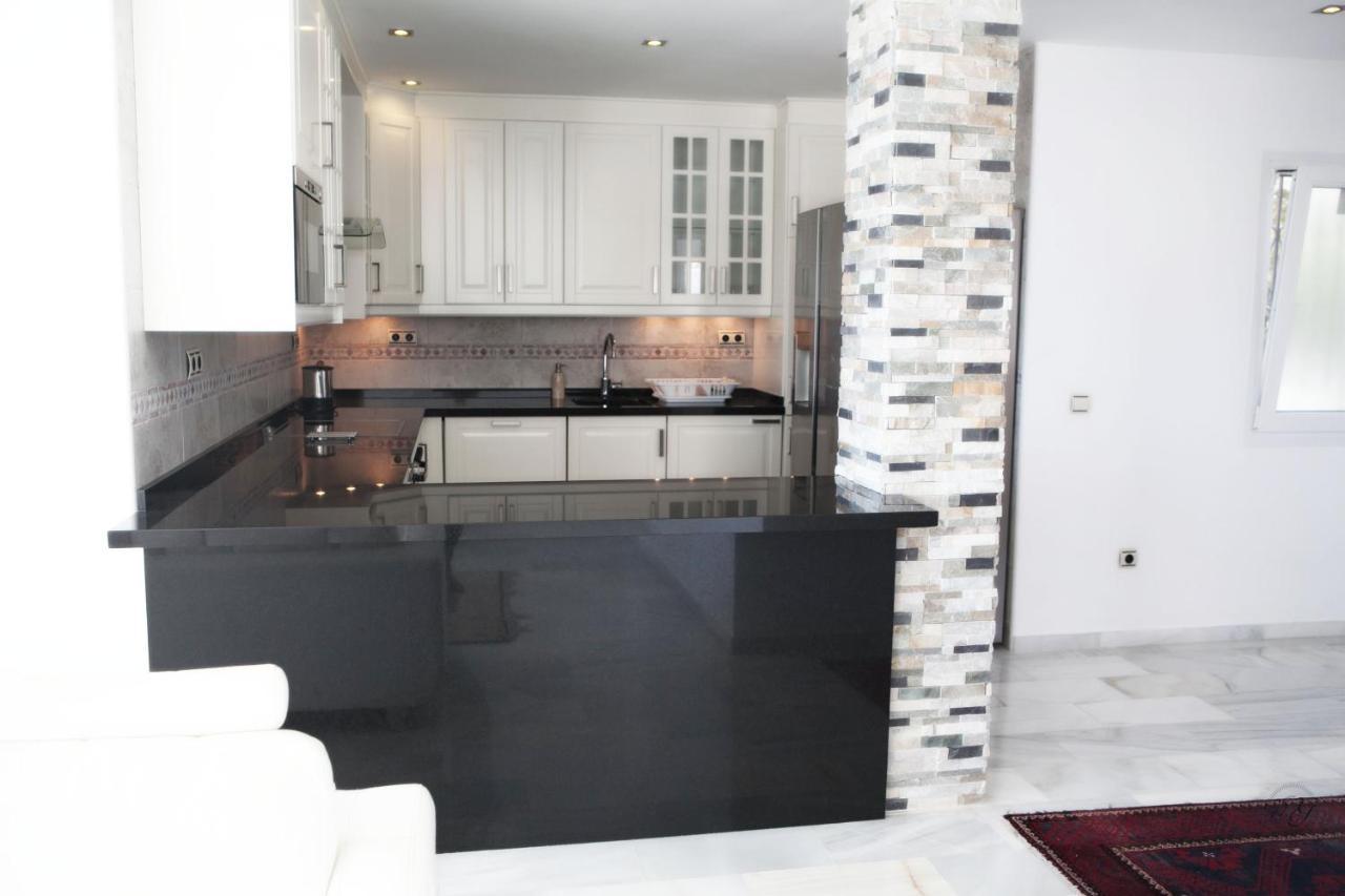 Luxury Puerto Banus Penthouse With Parking & Wi-Fi Apartman Marbella Kültér fotó